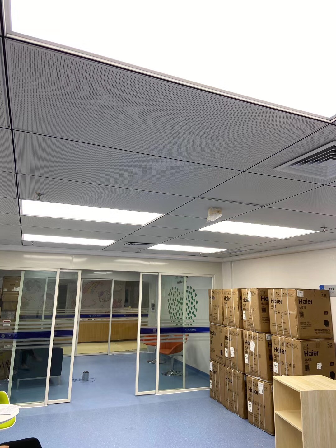 貴州威寧縣人民醫(yī)院使用景泰源LED凈化燈